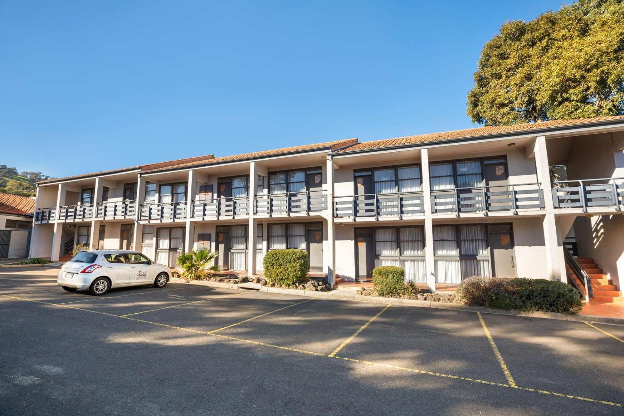 Nightcap At Ferntree Gully Hotel Motel Εξωτερικό φωτογραφία